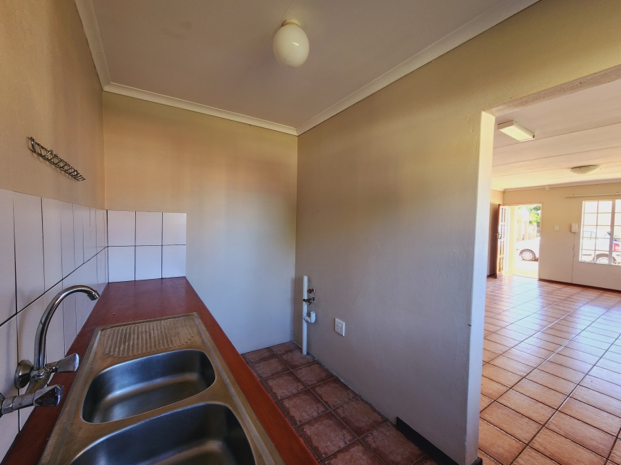 2 Bedroom Property for Sale in Potchefstroom North West